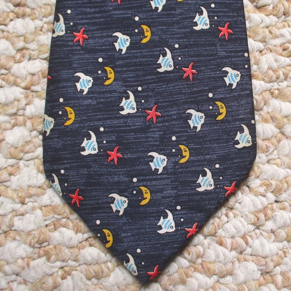 100% REAL HERMES TIE ~ DARK BLUE w FUN ANGEL FISH & YELLOW MOONS RED STARFISH - Picture 2 of 6
